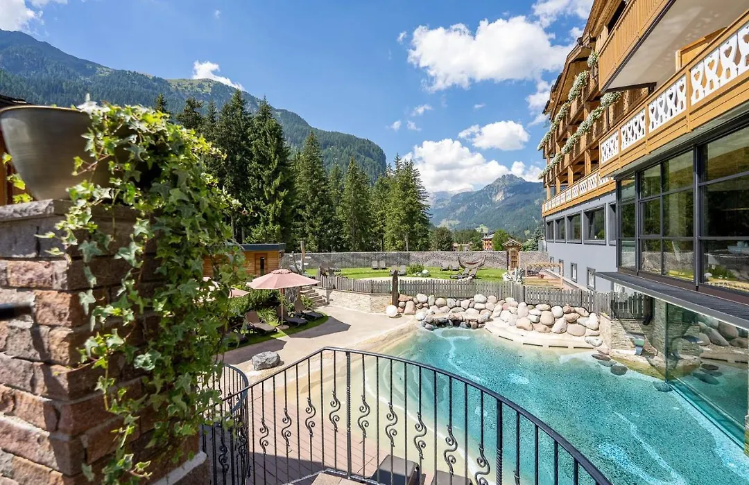 Croce Bianca Leisure & Spa Hotel-1
